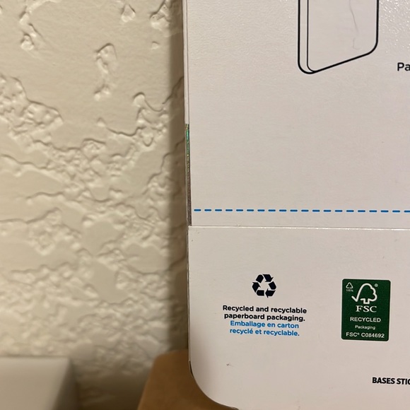 NWT set of 3 pop sockets 3 phone grips/stands with swappable tops exclusive - Picture 11 of 12